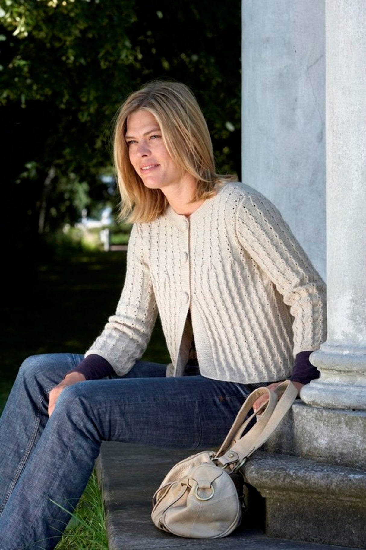 Cardigan med simpelt hulmønster