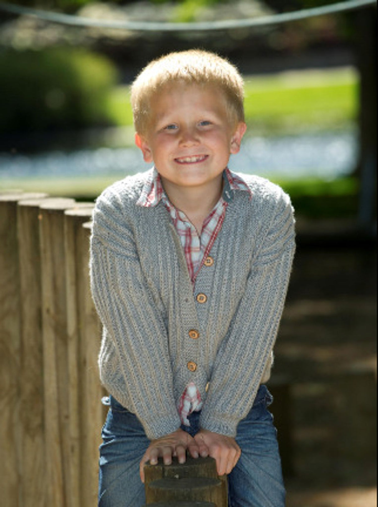 Drengetrøje med strukturmønster