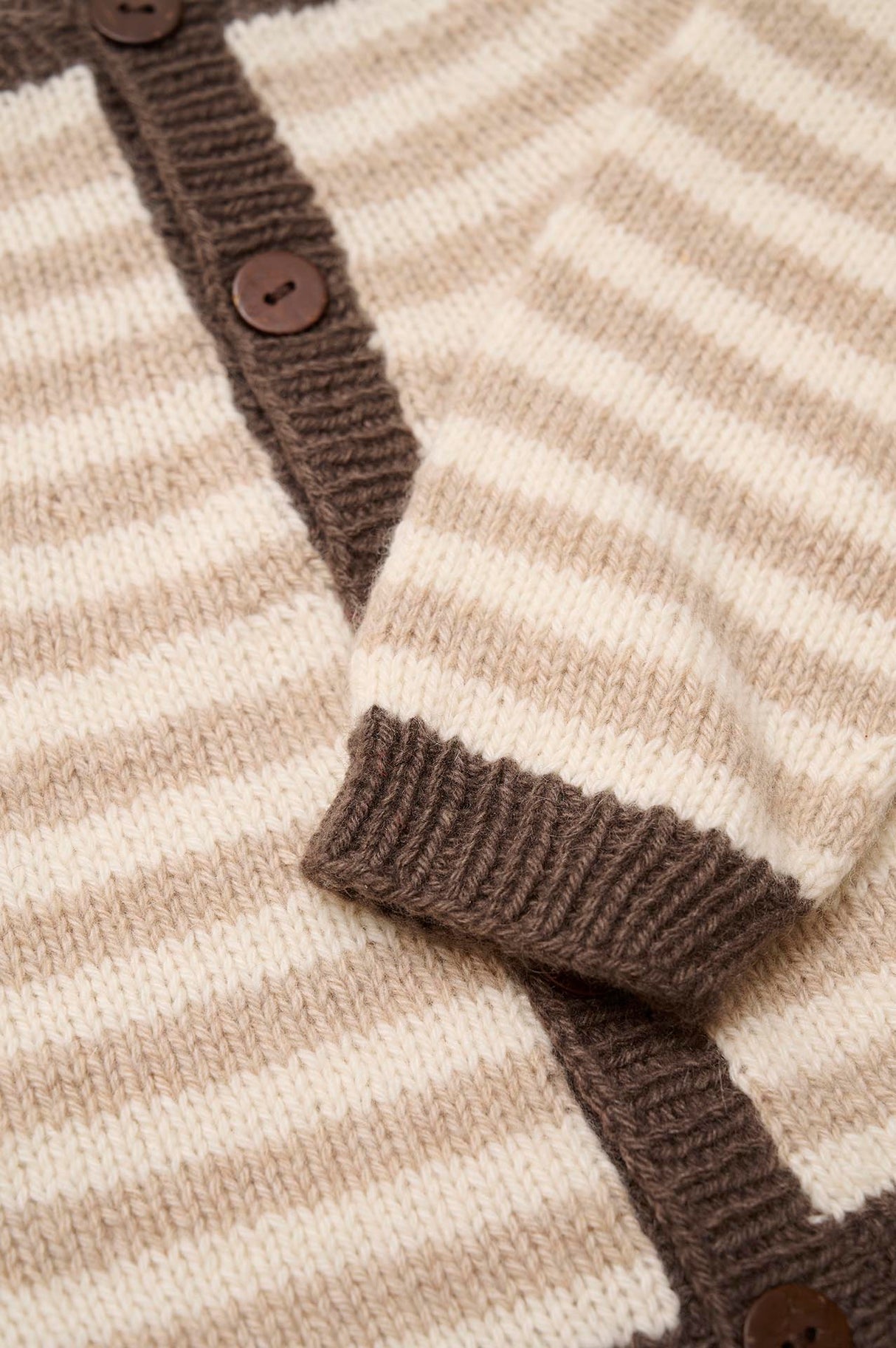 Cardigan med striber