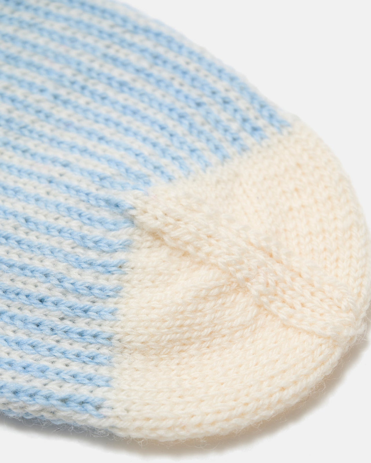 LF08 - Strikket julesok med julemænd og flag