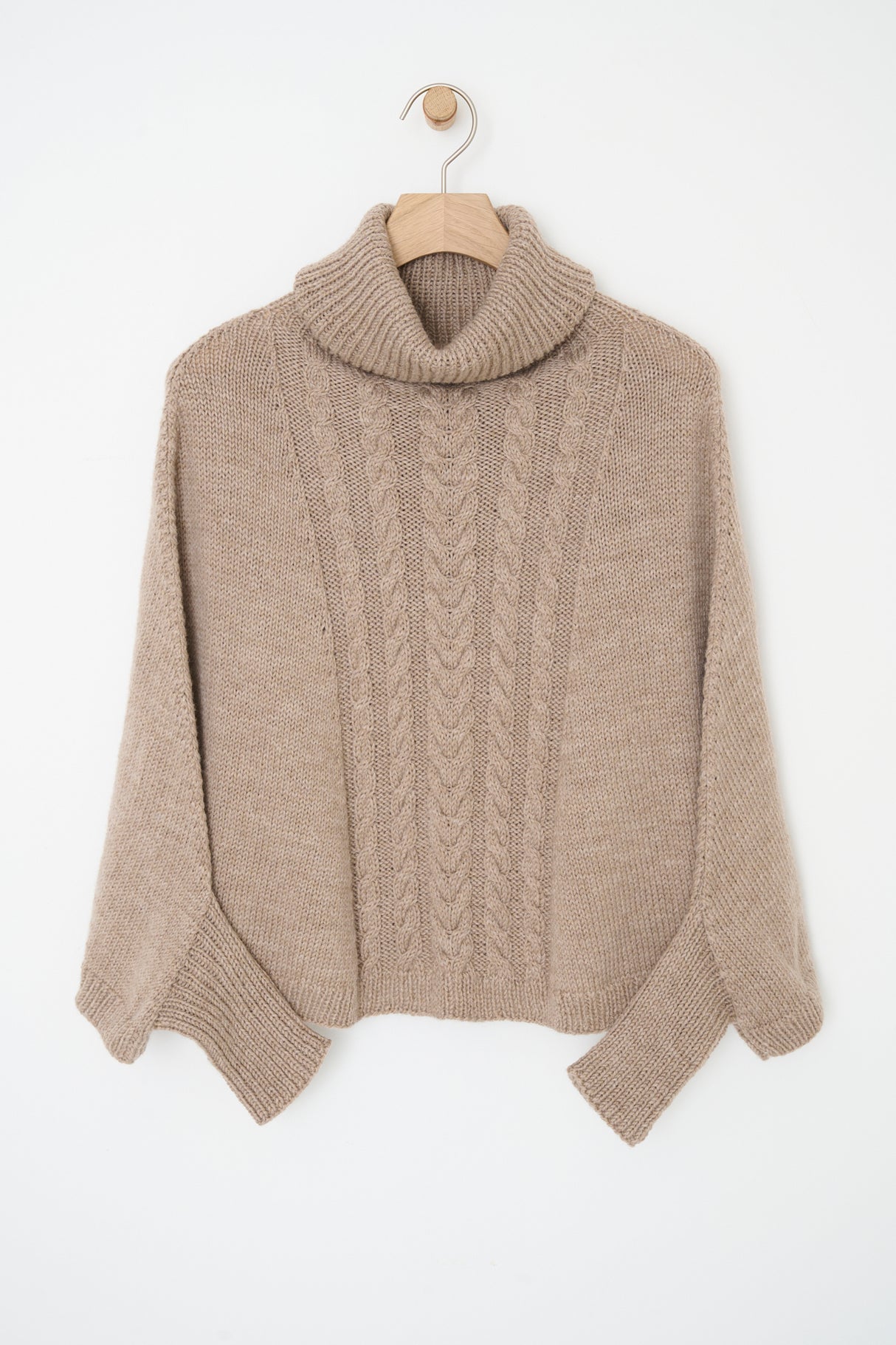 Poncho med ærmer Opskrift