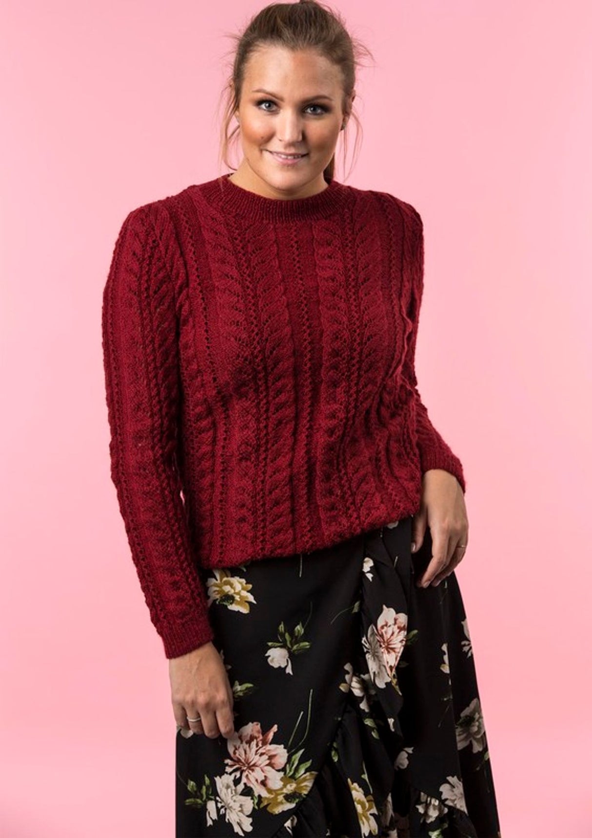 Hulmønstret sweater