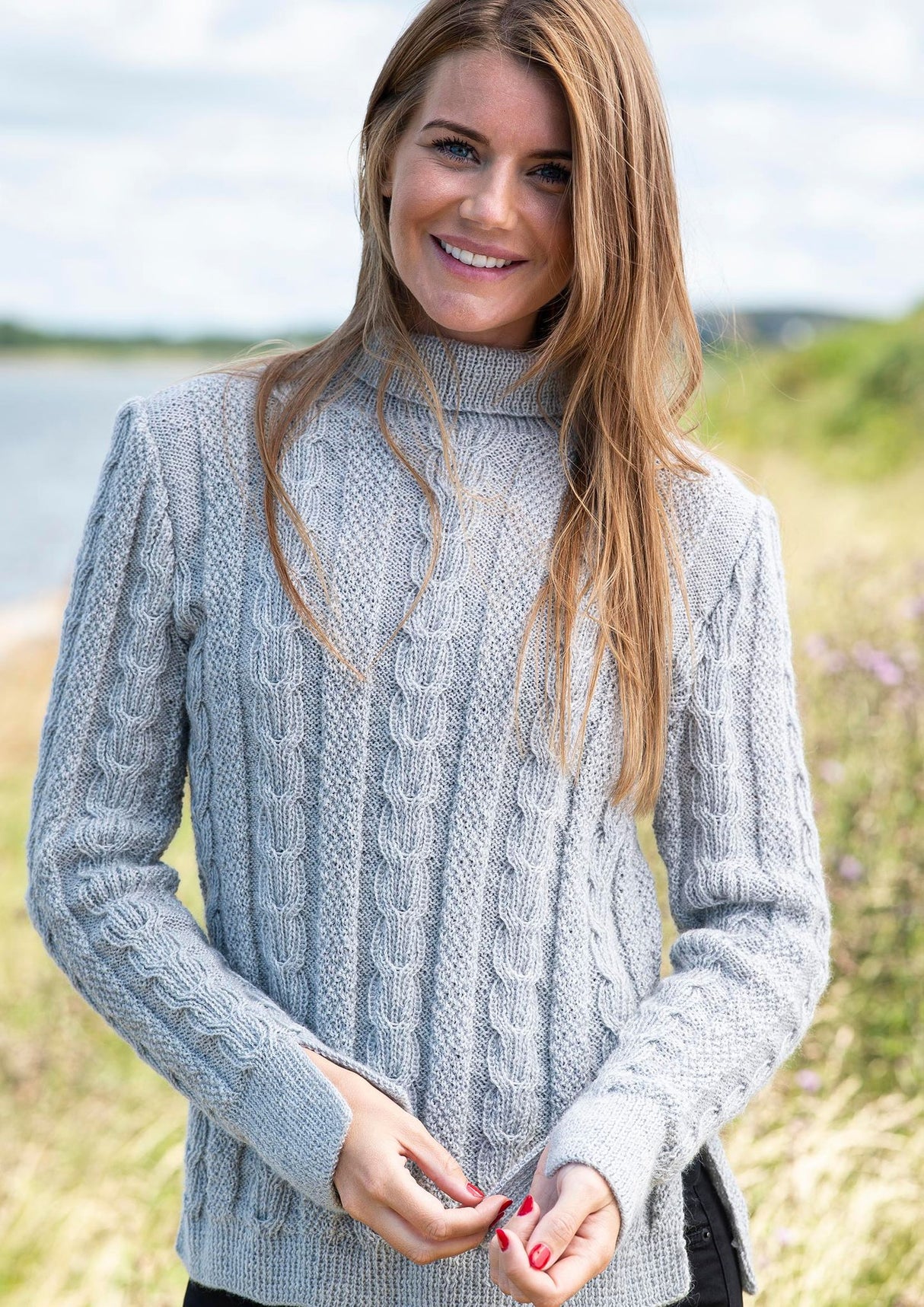 Mønstret damesweater med slidser