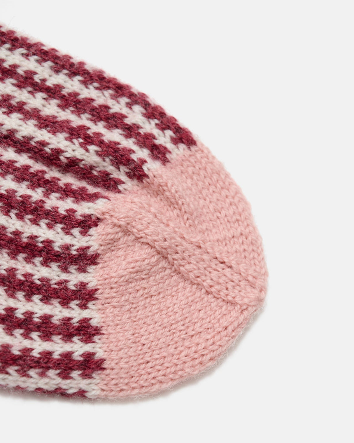 LF06 - Strikket julesok med nisseranke og mønster