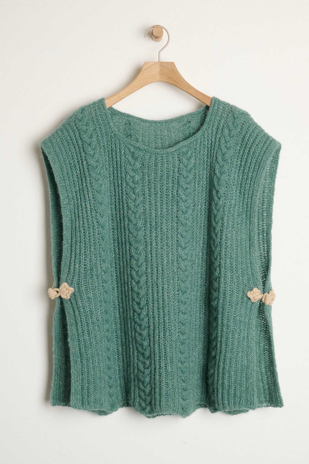 DN25 7-9-13 Poncho