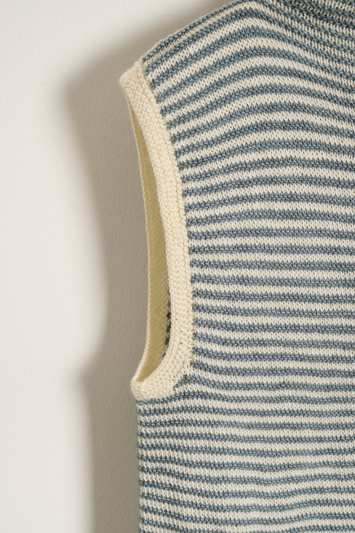 FR10 - Vest med rullekrave og retriller