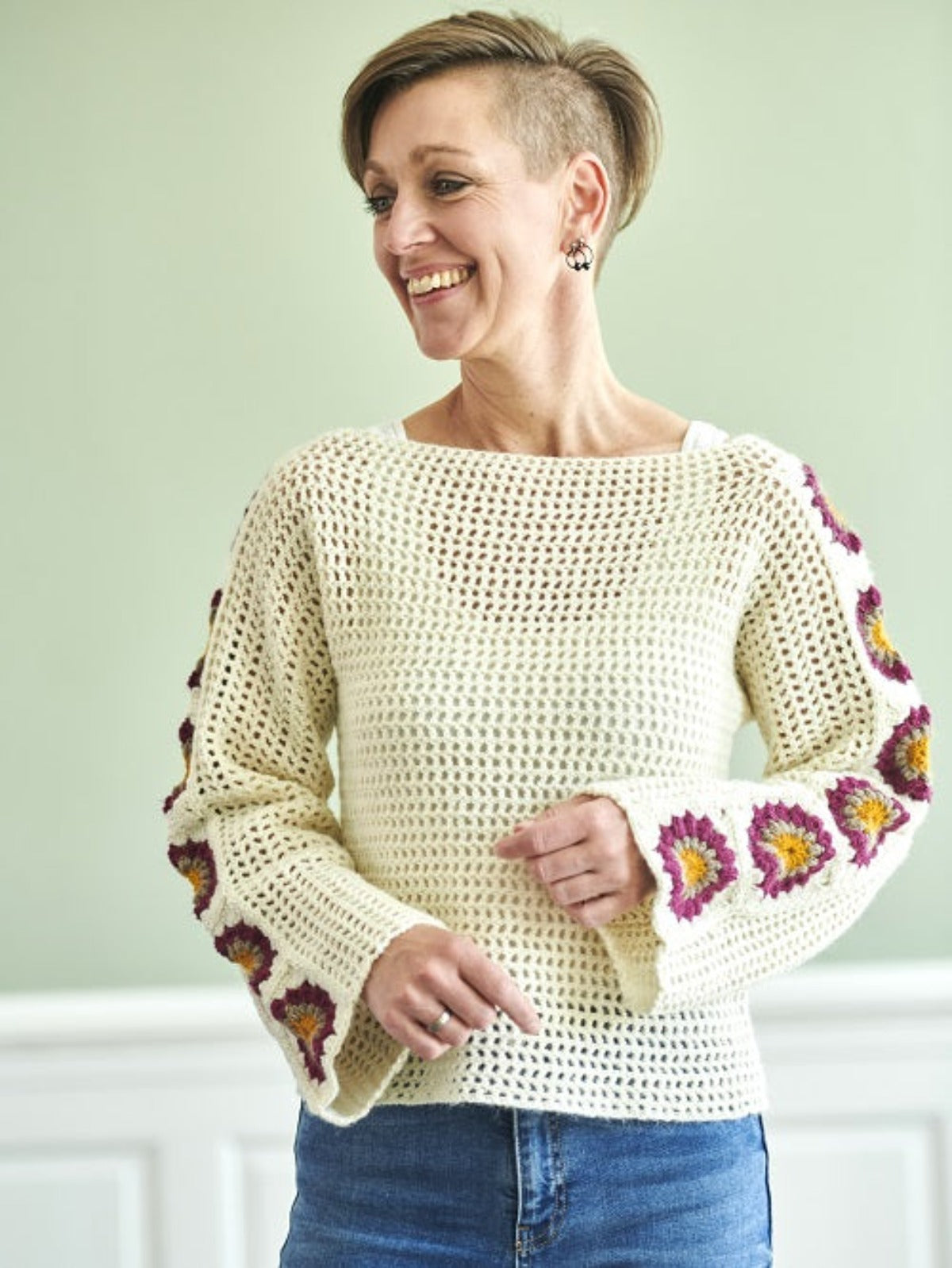 FR70 - Hæklet blomsterbluse