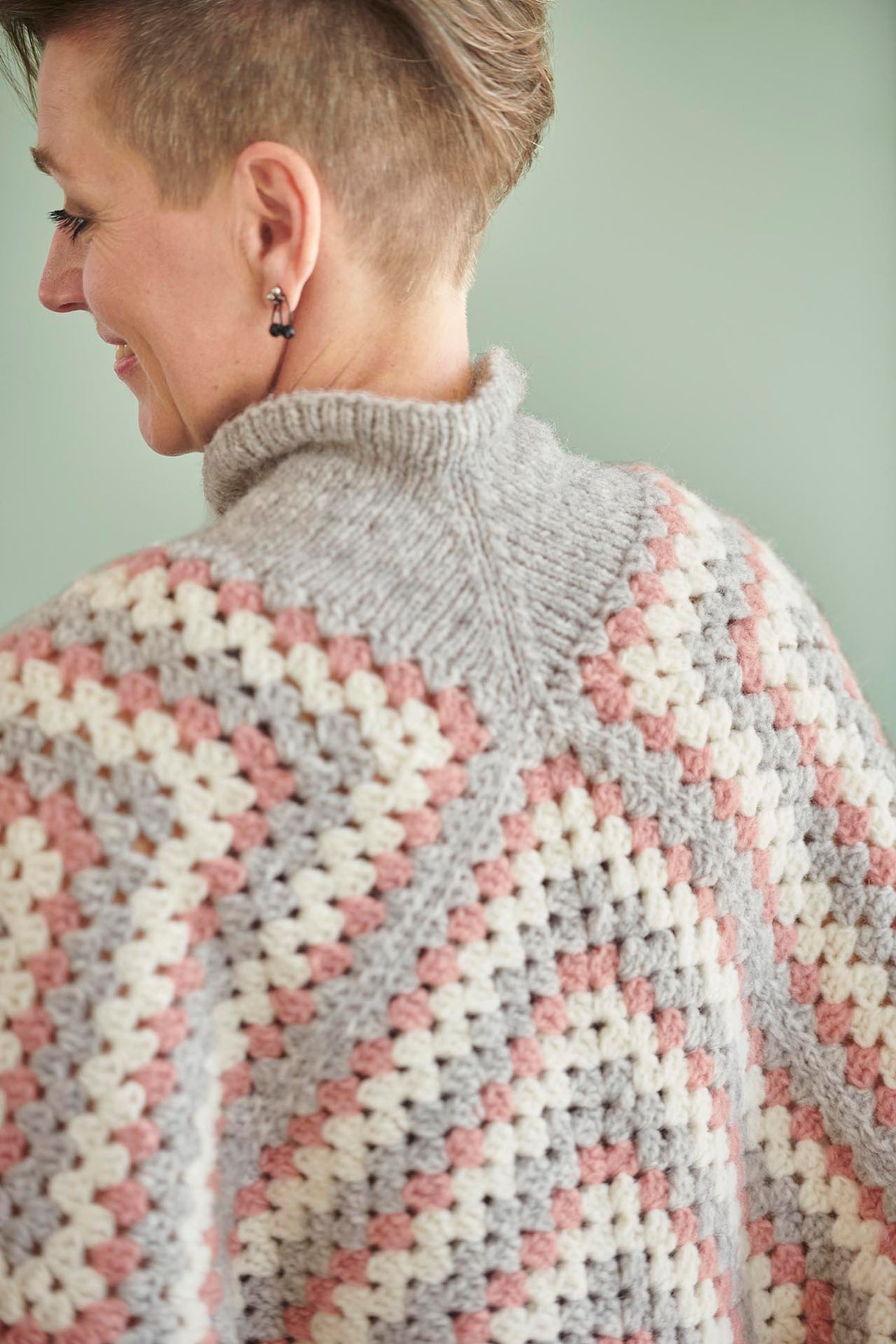 FR60 - Hæklet poncho