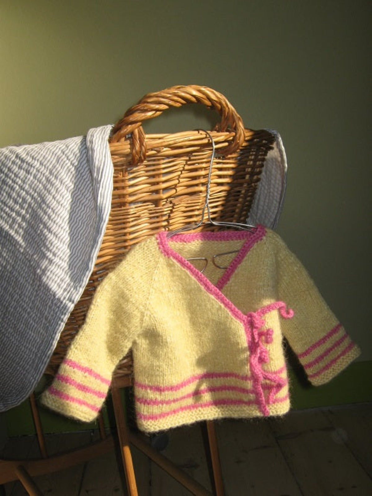 Baby Wrap Cardi Opskrift