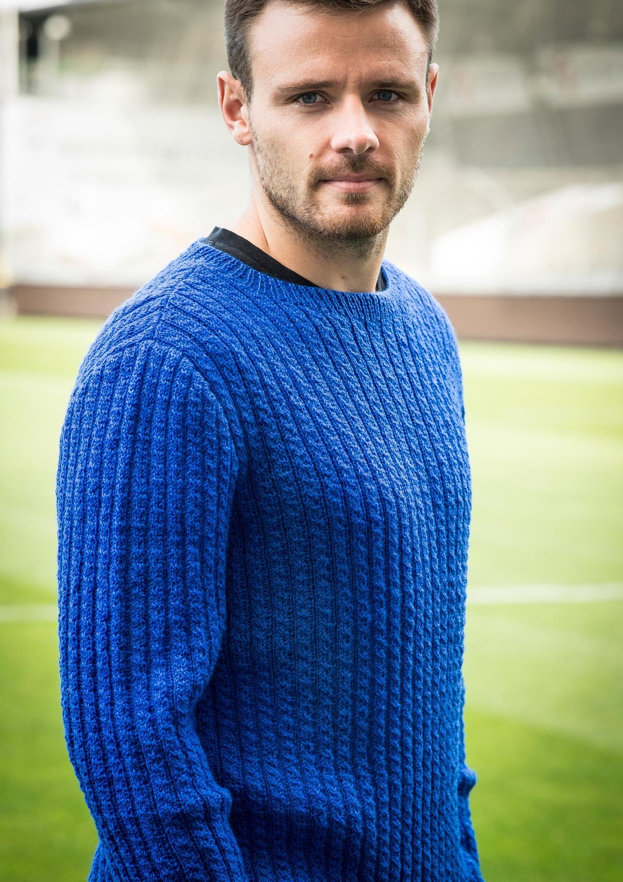 Herresweater med smalle snoninger