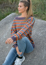 Firefarvet, stribet sweater