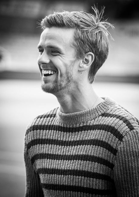 Herresweater i strib med påsatte ærmer