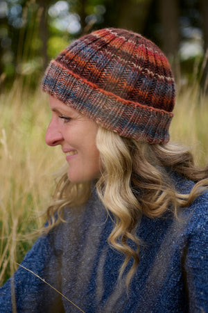 Ribstrikket hue i Maxima Opskrift