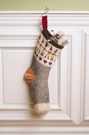 LF21 - Stor julesok med nisseranke i brun og koral Opskrift