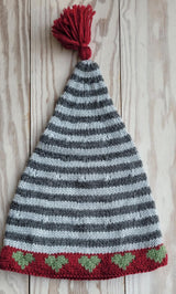 LF18 - Stribet nissehue med hjerterbort