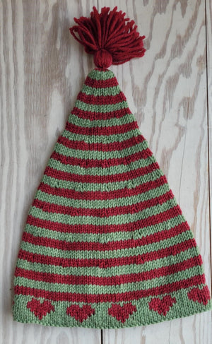 LF18 - Stribet nissehue med hjerterbort Opskrift