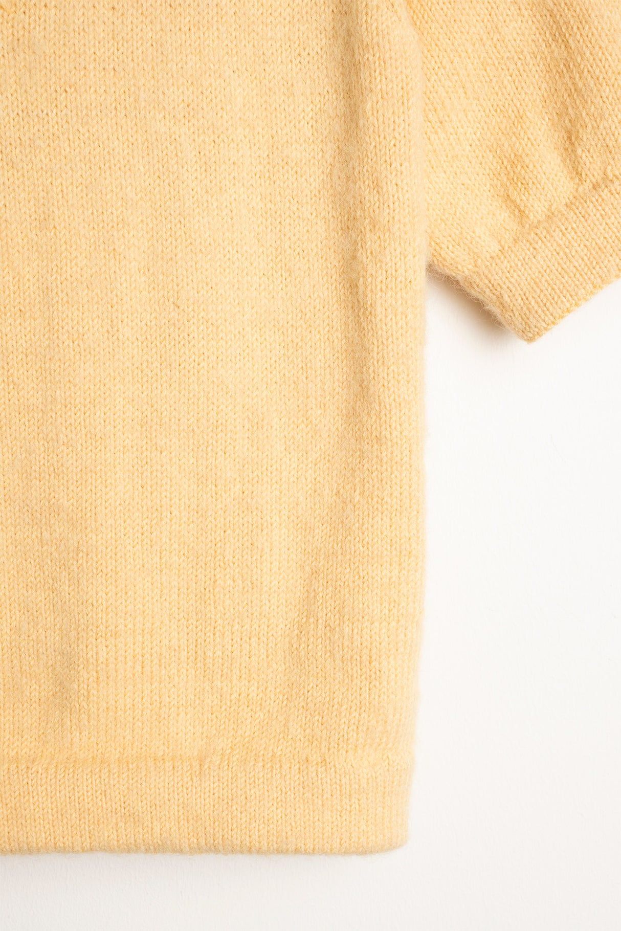 Maude tee