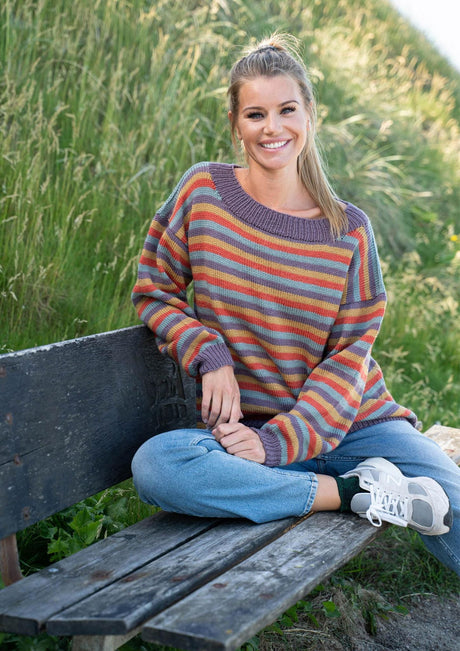 Firefarvet, stribet sweater